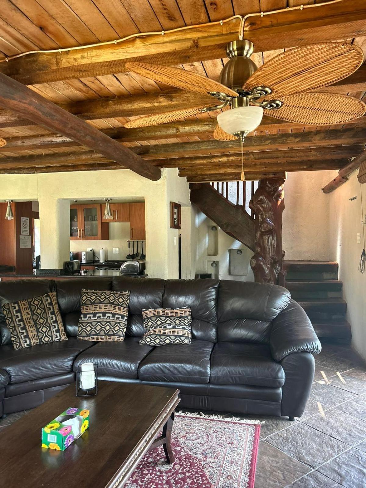 Silver Mist Resort, 哈内茨堡 外观 照片
